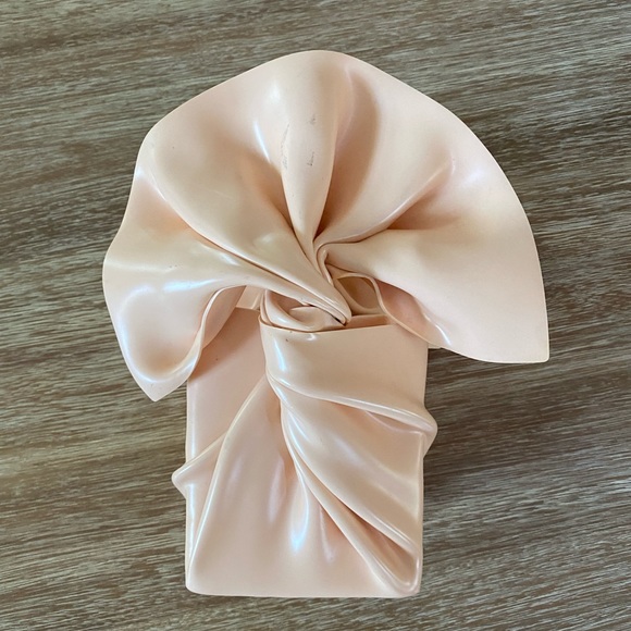 Vintage 1980s C.T. Design’s Pink Plastic Square Tissue Box Holder - Picture 10 of 14